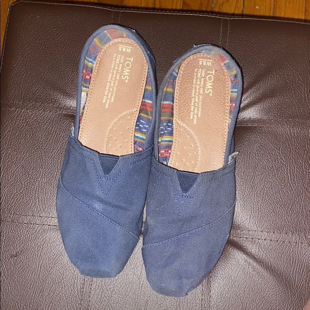 Toms slip ons . Used condition